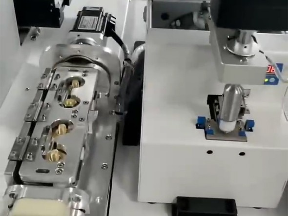 背靠背自动锁螺母 治具翻转